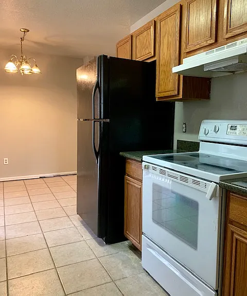 3577 Hemlock Pl — Photo 8