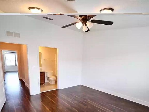 2nd image of 5441 Windsor Lake Cir