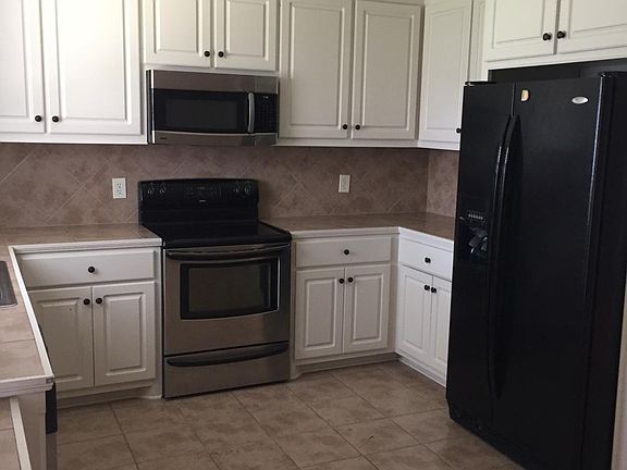 2nd image of 604 Oak Park Cir