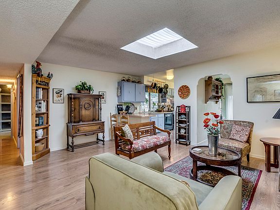 4th image of 1740 S Desert Vista Dr