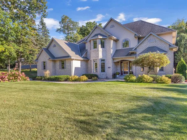 392 Ledgewood DRIVE, Fond Du Lac, WI 54937