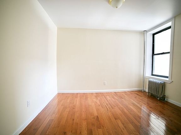 3rd image of 647 W 172nd St APT 34