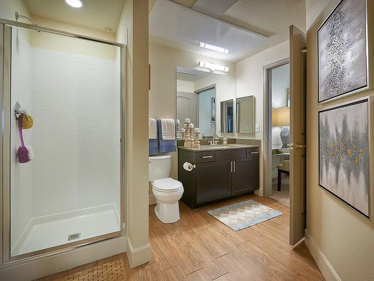 M2 Apartments — Photo 15
