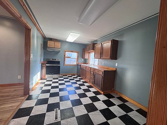 5th image of 340 Woodruff St