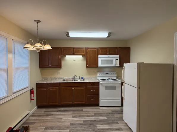 (undisclosed Address), Plattsburgh, NY 12901