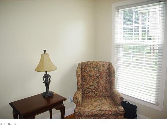 5th image of 100 Dartmouth Ave