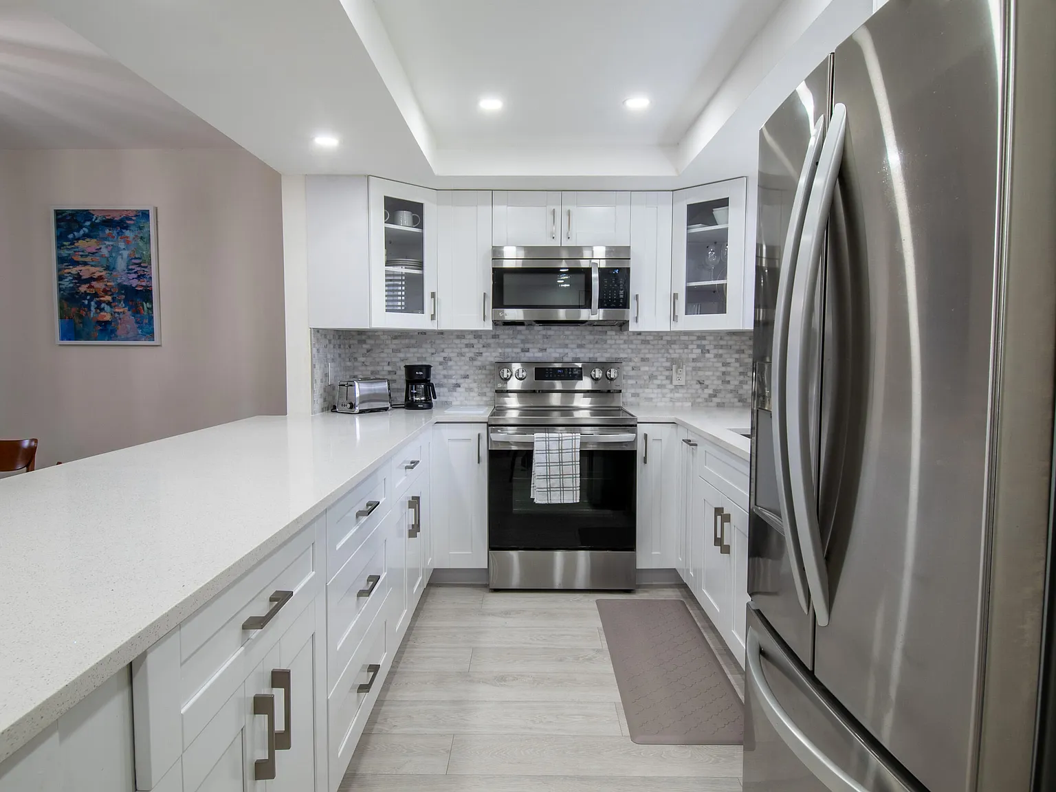 2 bed, 2.0 bath, 1327 sqft, $5,500 — Photo 2