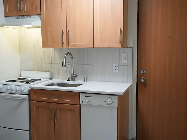22 N Hancock St #308 — Photo 1