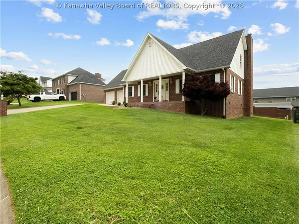 71 Shannon Dr, Hurricane, WV 25526