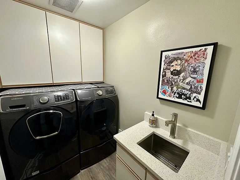 9048 Gleneagle Dr — Photo 18