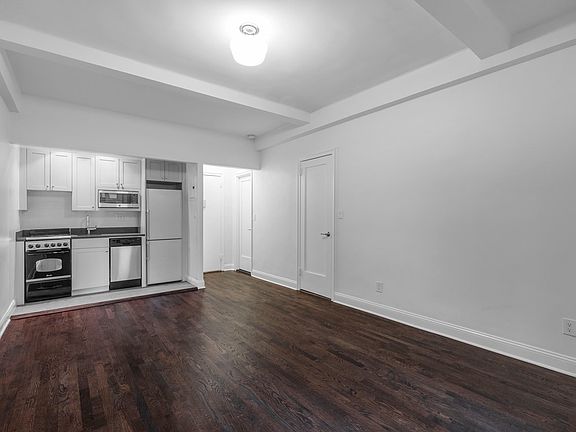 3rd image of 24 5th Ave APT 1421