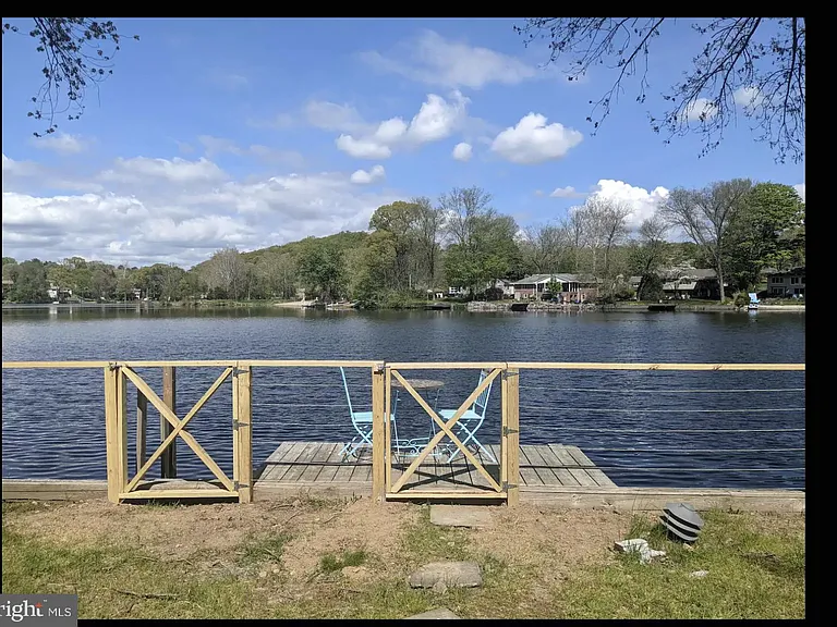 191 Lakeshore Dr — Photo 33