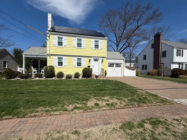 78 Gillies Road, Hamden, CT 06517