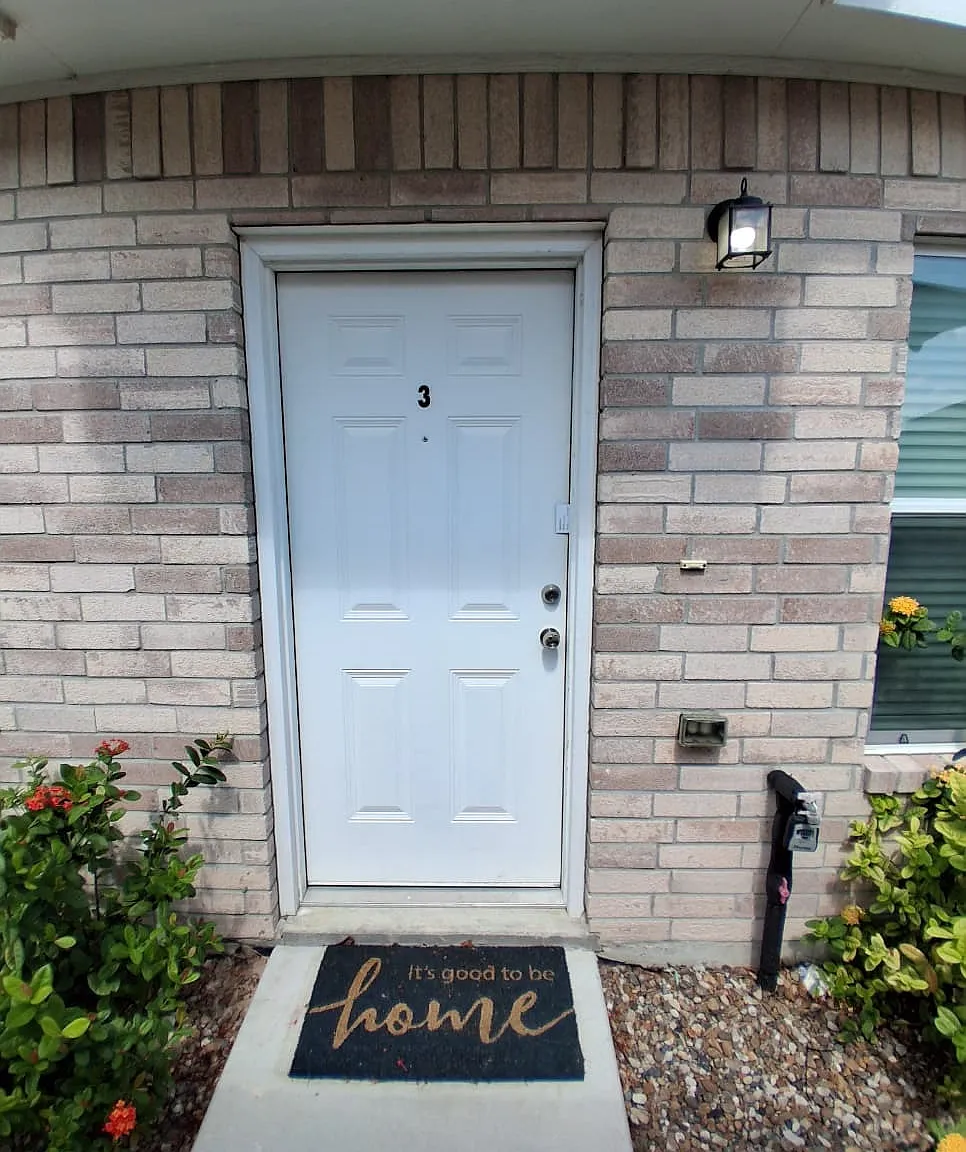 2 bed, 2.0 bath, 860 sqft, $950 — Photo 2