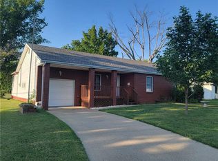 401 E Twyman St, El Dorado Springs, MO 64744