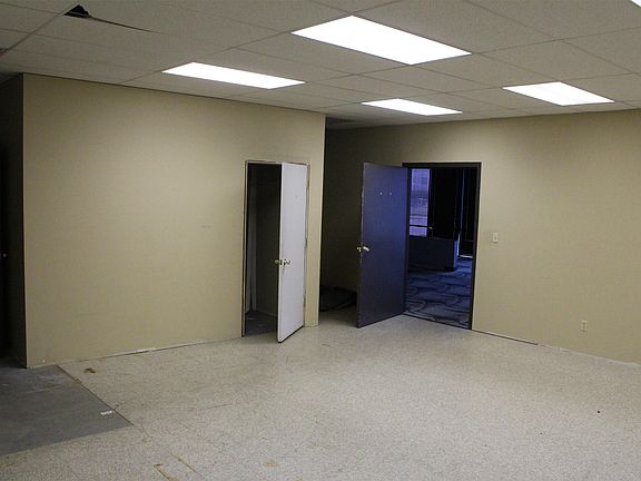4th image of 193 McDonnell Blvd