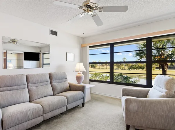 3 Plantation Dr APT 202, Vero Beach, FL 32966