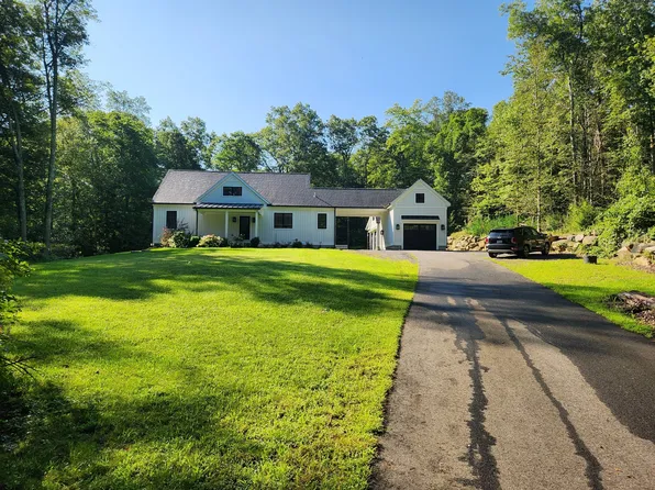 1425 Maple Valley Rd, Coventry, RI 02827