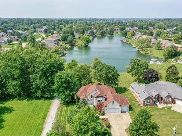 728 N Buck Creek Rd, Greenfield, IN 46140