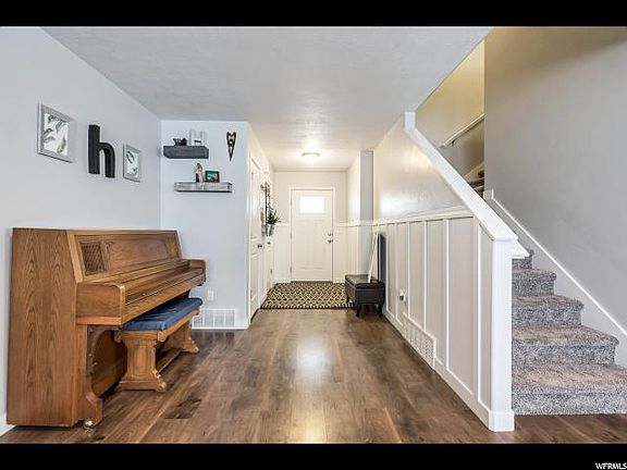 2nd image of 297 W Willow Creek Dr