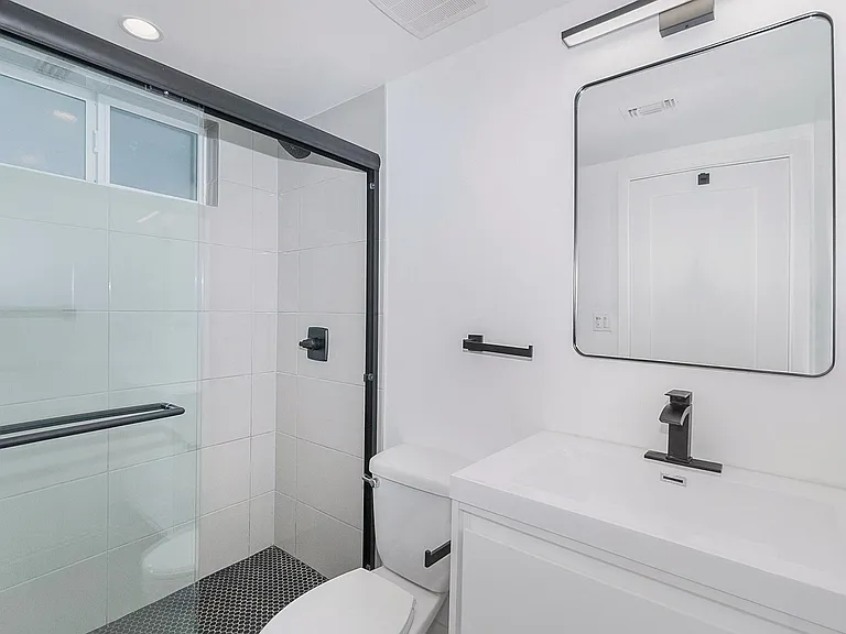 2452 1/2 Boulder St #2452 — Photo 5