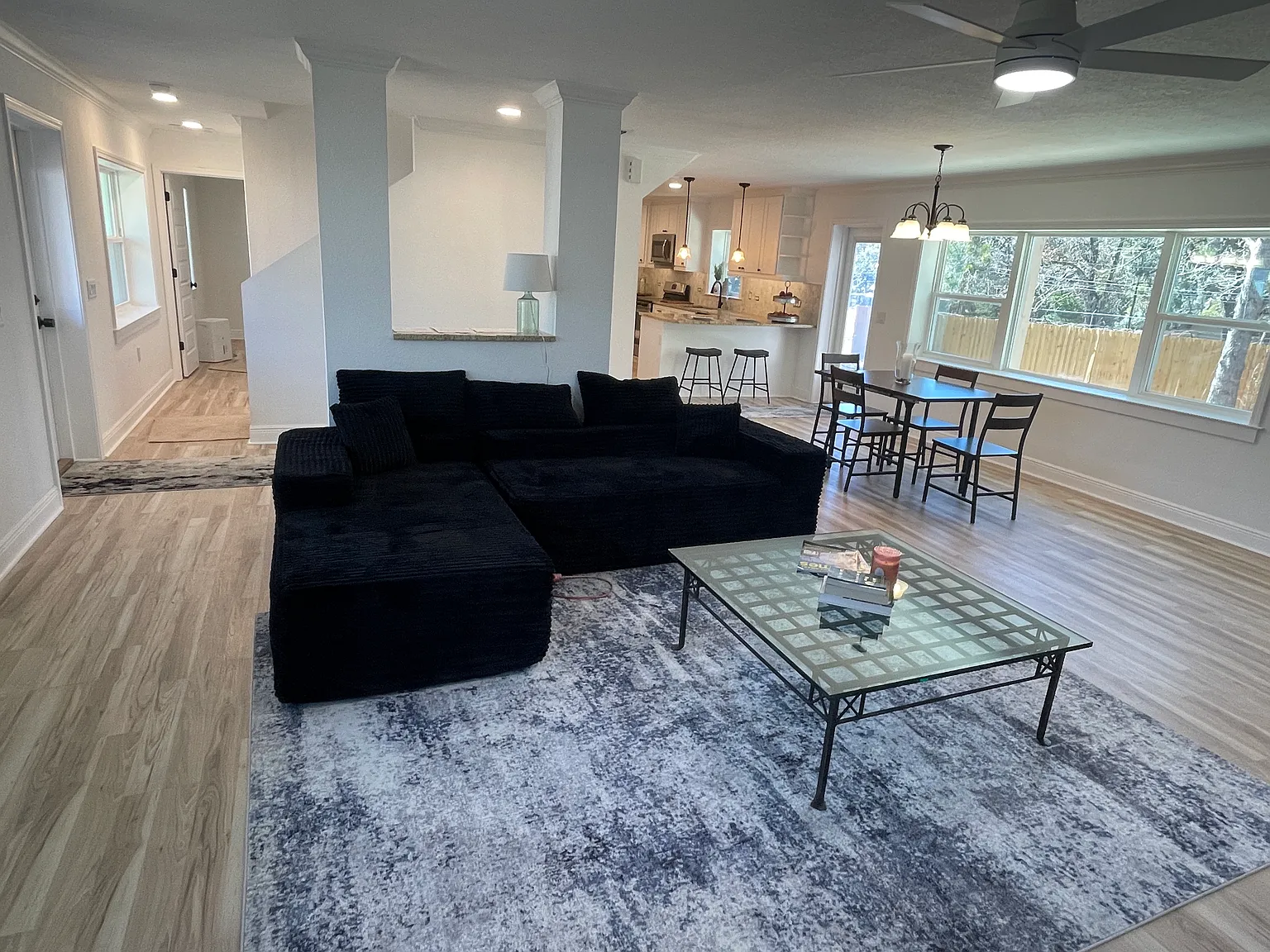 4 bed, 2112 sqft, $2,775 — Photo 3