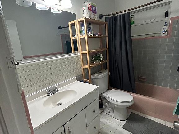 4th image of 235 NW 34th Ave #2