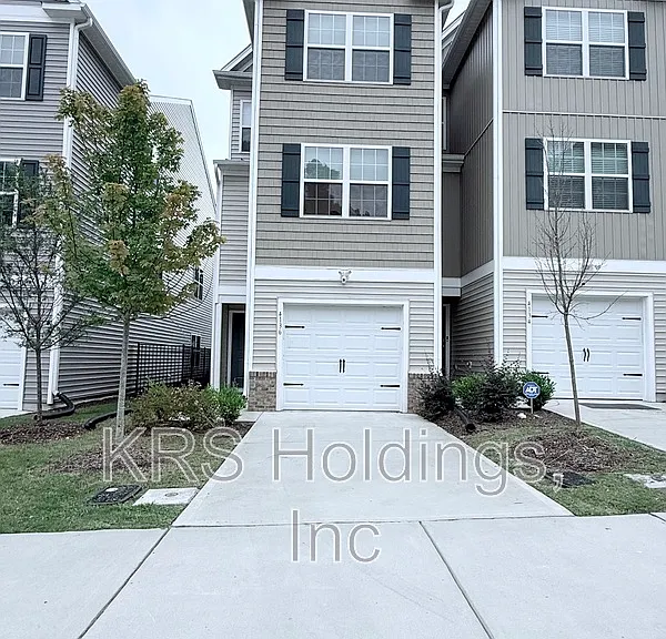 4136 Trevino Dr — Photo 1