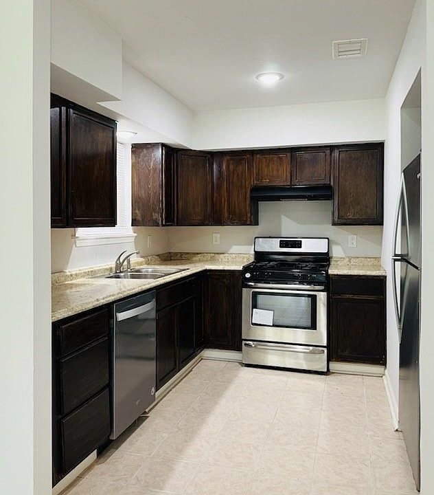1st image of 647 Regal St