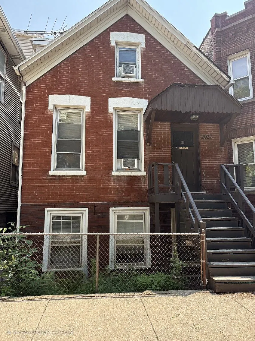 3 bed, 1725 sqft, $3,400 — Photo 1