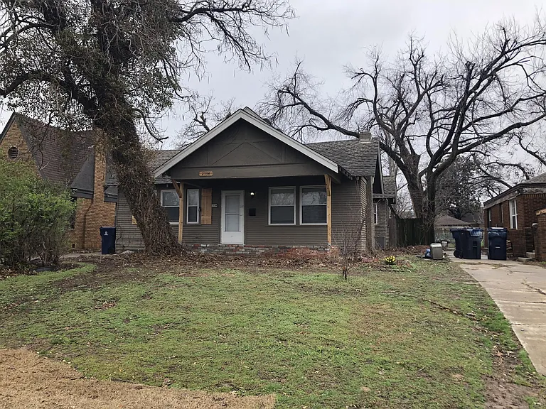 2534 NW 20th St — Photo 9