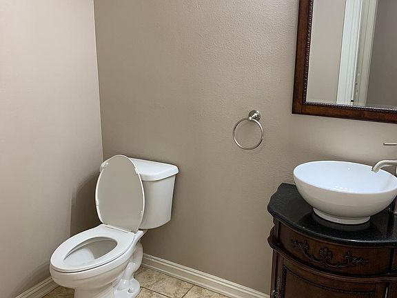 4th image of 3410 E Fairmont Place & 3412
