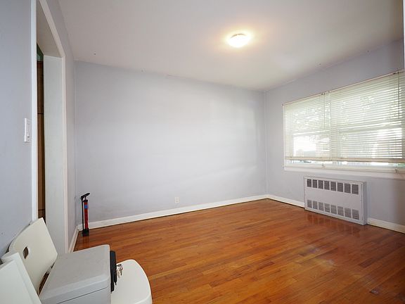 5th image of 43-26 205th Street