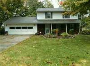 141 Oak Meadows Dr, Bryan, OH 43506