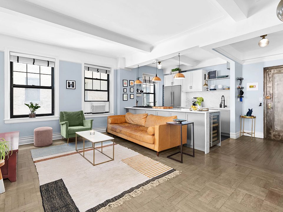 1st image of 141 E 3rd St APT 6I