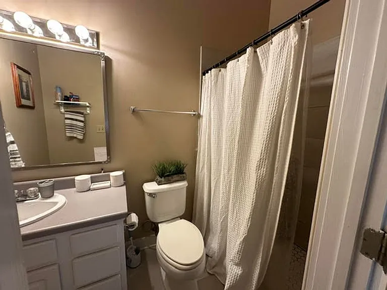 425 Caplewood Drive — Photo 24