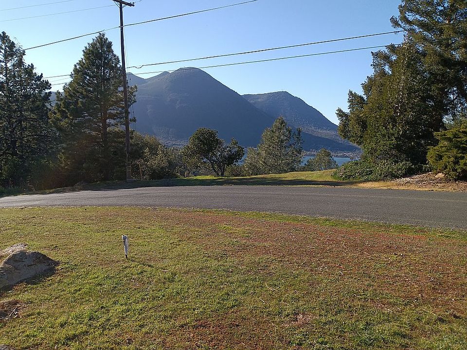 4660 Hawaina NW corner & Lake