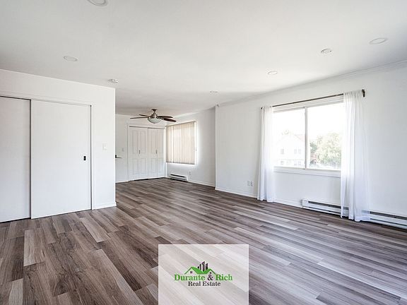 4th image of 10640 N Ivy Ct Unit 15