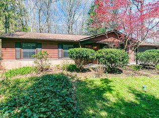 9658 Kim Dr, Chesterland, OH 44026