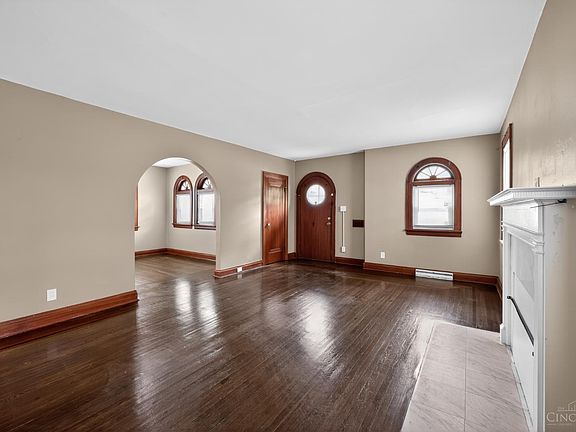 4th image of 2725 Orland Ave