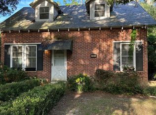 200 NE 11th St #B, Gainesville, FL 32601