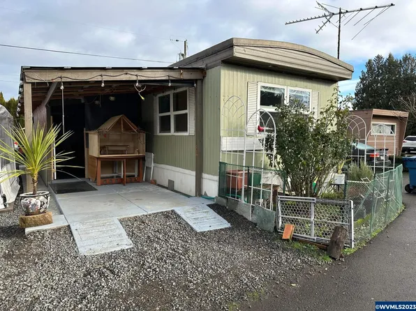 19798 Highway 99e Unit 22, Hubbard, OR 97032