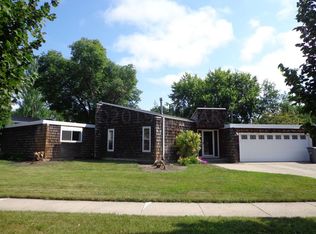 2014 15th St S, Moorhead, MN 56560
