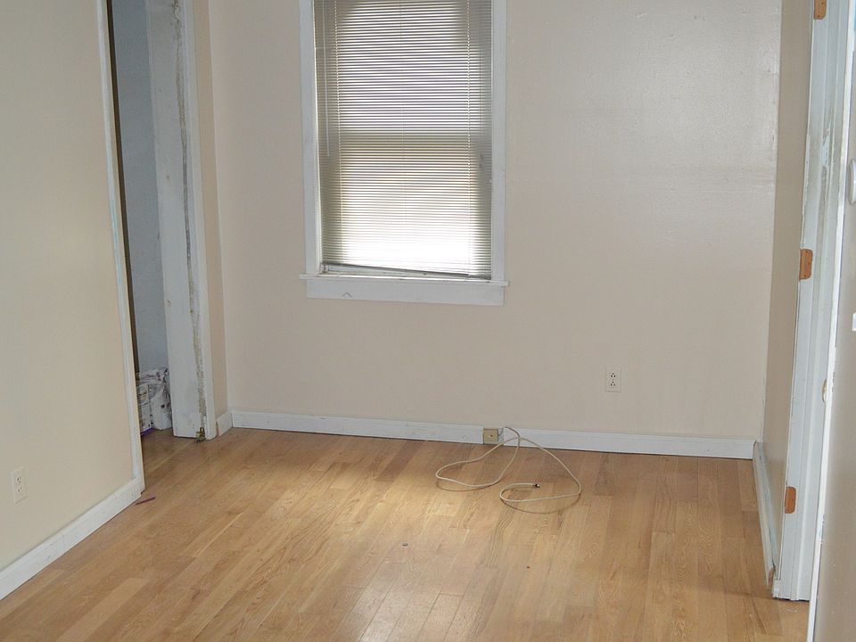2nd image of 304 New York Ave