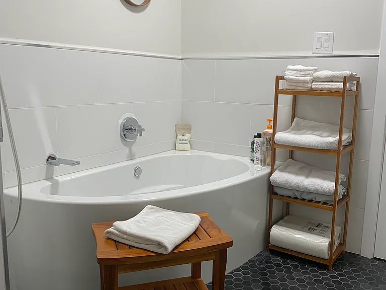 First-floor wet room with jetted tub