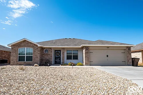 1221 Elmo Ln Photo 1