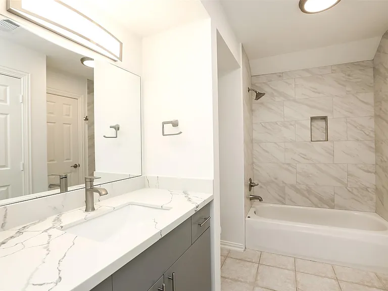 1715 Cottage Landing Ln — Photo 42