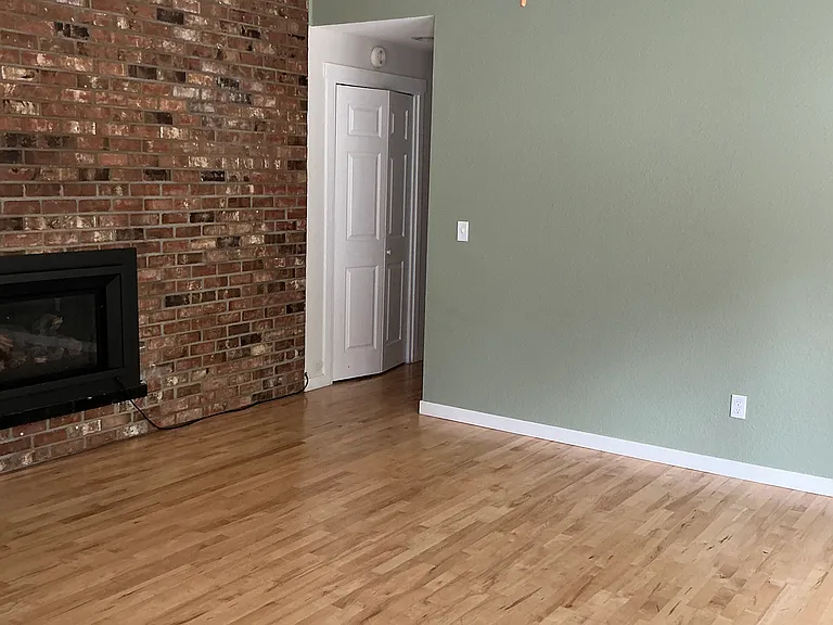 8475 NE Meadowmeer Dr — Photo 8