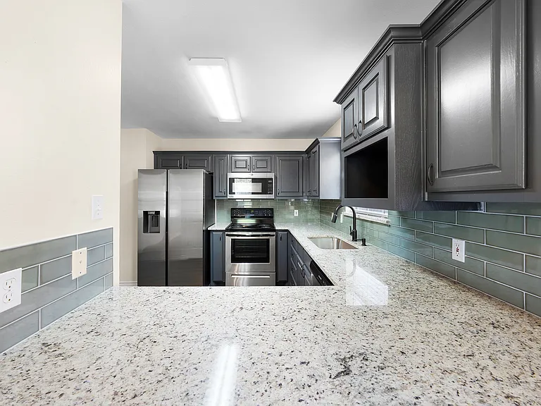 324 N Tolbert Ave — Photo 11