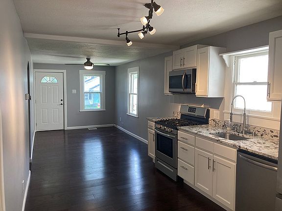 3rd image of 2314 Shrader Ave